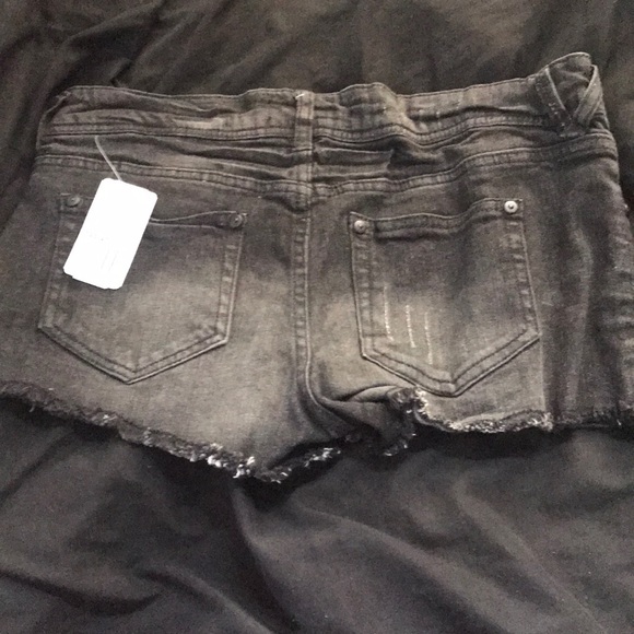 Forever 21 Shorts - Picture 2 of 4